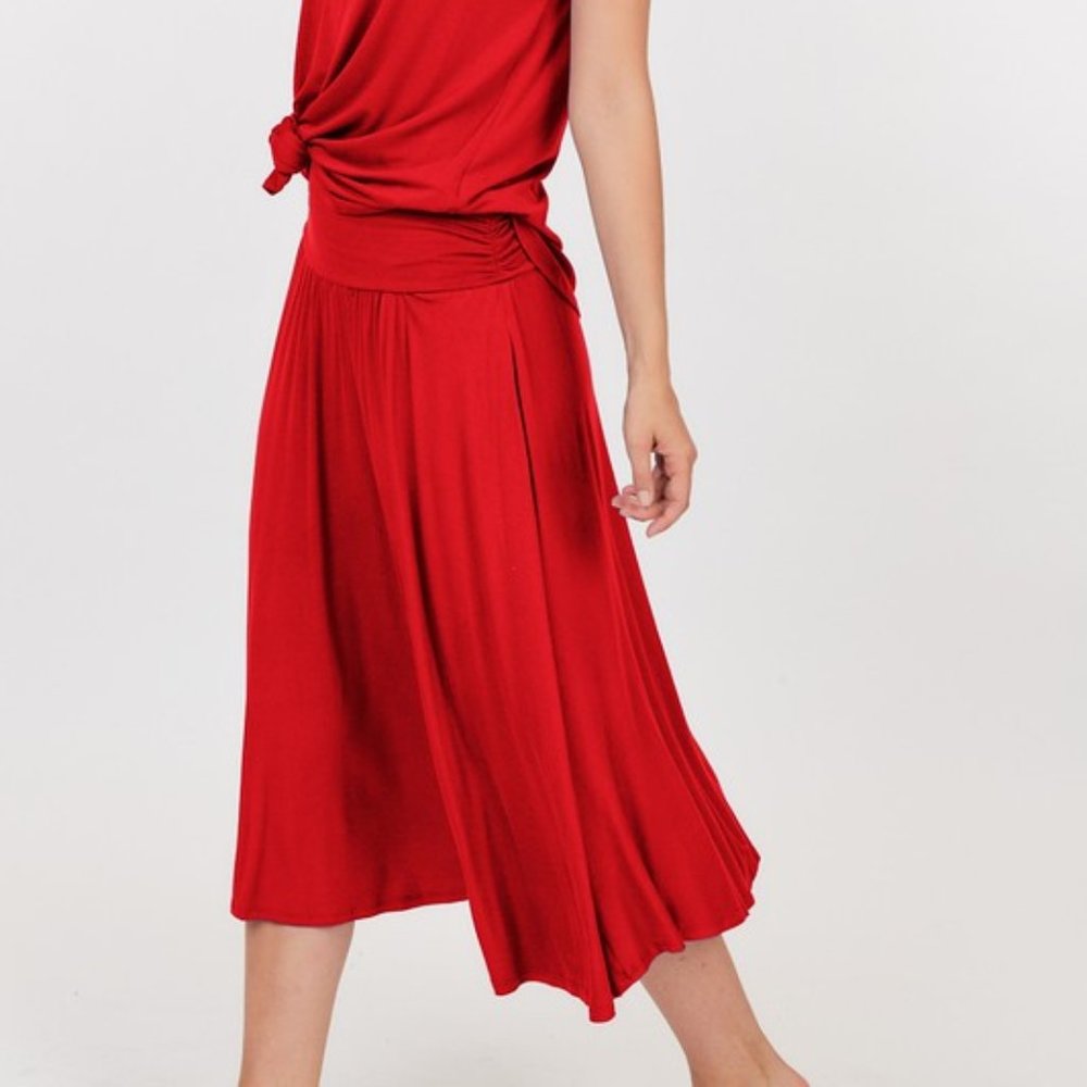 Midi Skirt With Pockets - Red